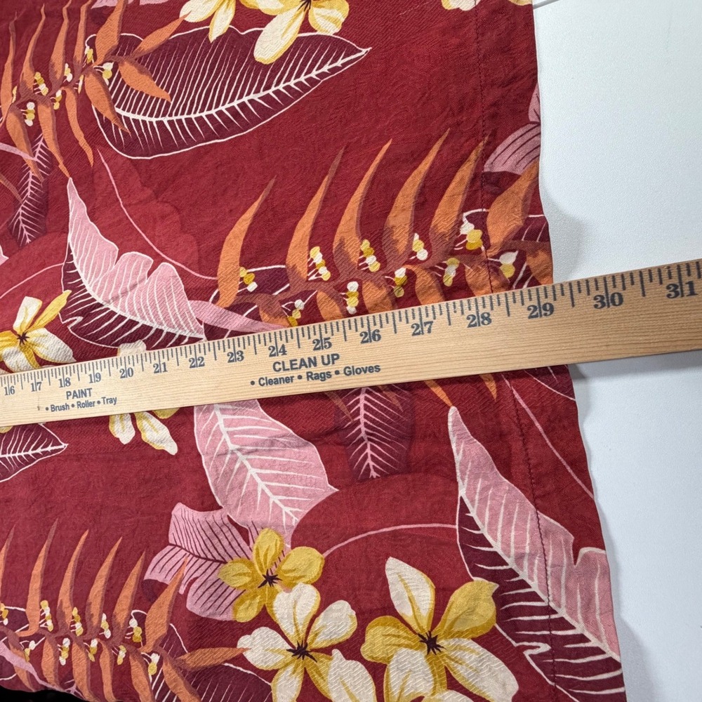 Tommy Bahama Hawaiian Shirt Mens Medium Red Floral Silk Camp Aloha Tropical - Picture 10 of 10